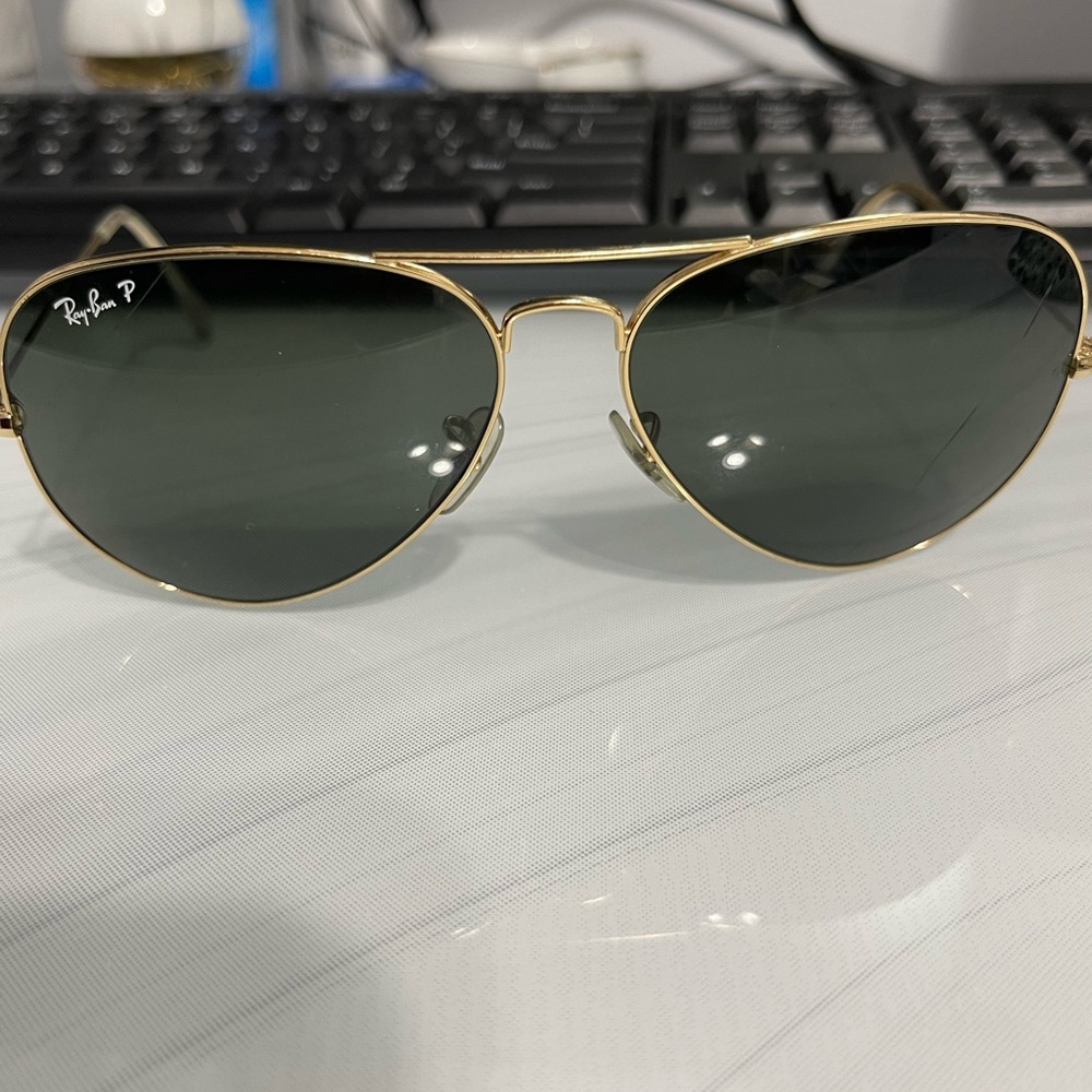 Polarized Ray Bans Aviators: Cracked on both lenses